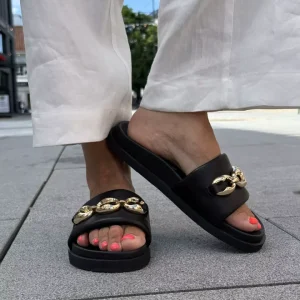Sandals w/Chain – Black