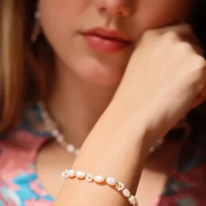 Flower Pearl Bracelet