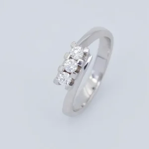(TAKST 25.000,-) TRINITY NATURLIG DIAMANTRING 0,27 TWC