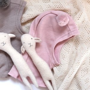 KIVAT balaclava med dusker i ull/silke pudderrosa