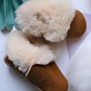 HUTTEliHUT teddy tøfler i semsket skinn Dull Gold